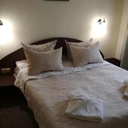 U Dida Grytsya بيت خشبي