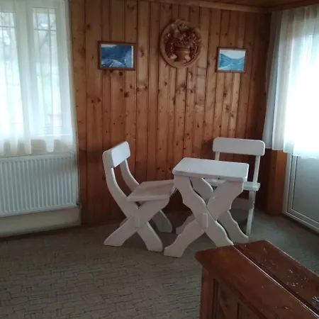 U Dida Grytsya بيت خشبي